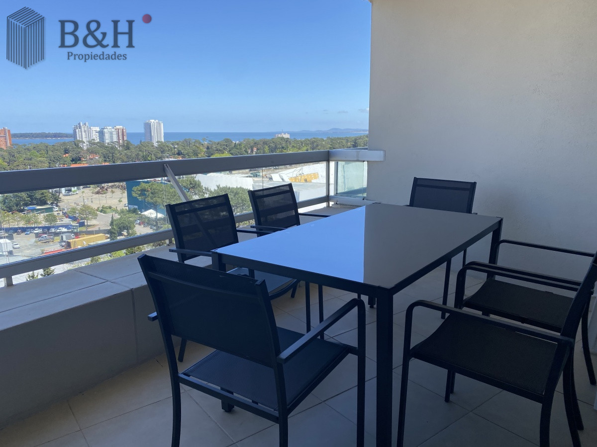 Apartamento ID.502 - HERMOSO APARTAMENTO 3 DORMITORIOS Y DEPENDENCIA VENTA EN PUNTA DEL ESTE