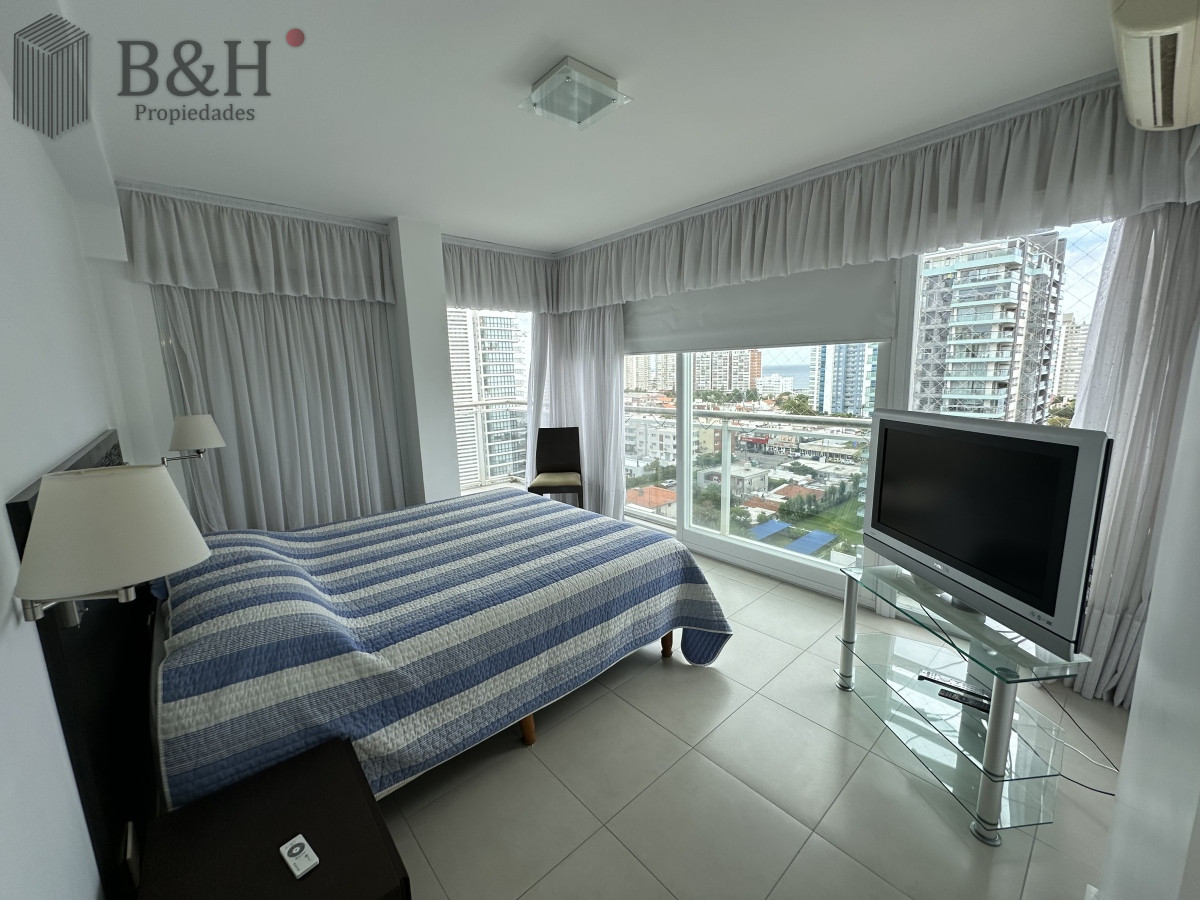 Apartamento ID.1694 - TORRE MANHATTAN, ALQUILER ENERO, 3 DORMITORIOS, TERRAZA CON PARRILLERO PUNTA DEL ESTE