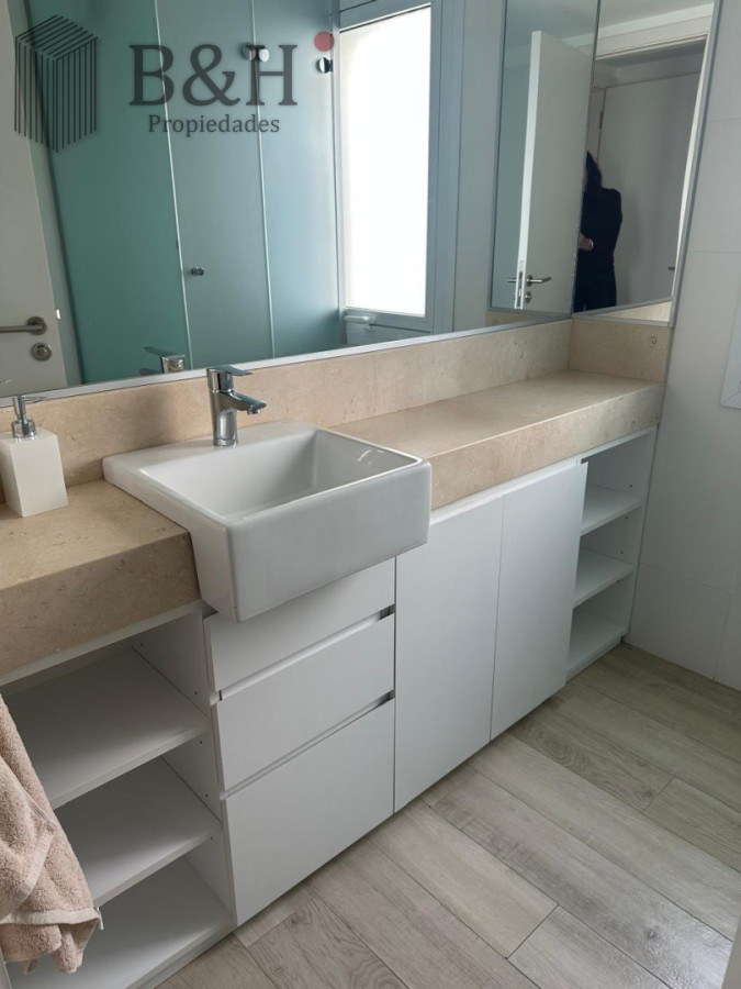 Apartamento ID.7226 - EXCELENTE APARTAMENTO A LA VENTA CON TODA LA VISTA AL MAR PLAYA MANSA 3 DORMITORIOS