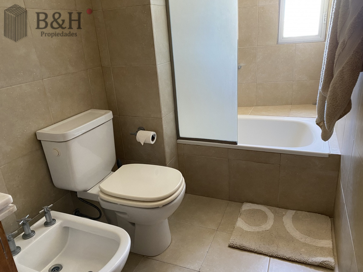Apartamento ID.502 - HERMOSO APARTAMENTO 3 DORMITORIOS Y DEPENDENCIA VENTA EN PUNTA DEL ESTE