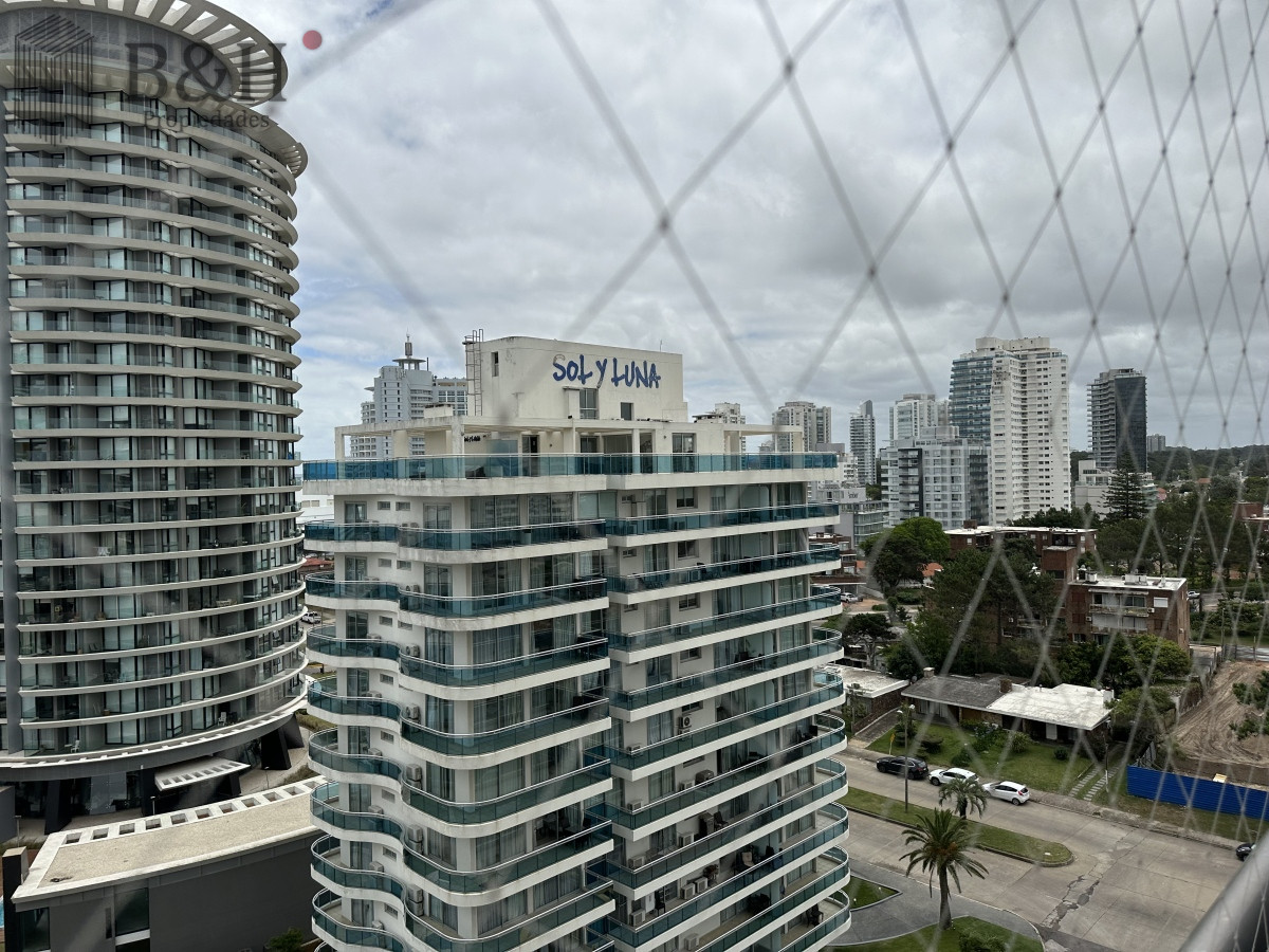 Apartamento ID.1694 - TORRE MANHATTAN, ALQUILER ENERO, 3 DORMITORIOS, TERRAZA CON PARRILLERO PUNTA DEL ESTE
