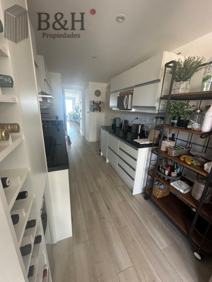 Apartamento ID.7226 - EXCELENTE APARTAMENTO A LA VENTA CON TODA LA VISTA AL MAR PLAYA MANSA 3 DORMITORIOS