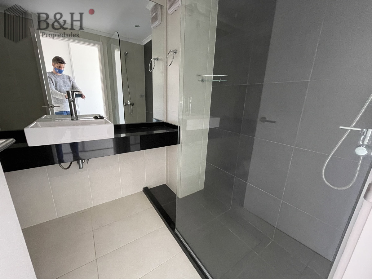 Apartamento ID.2022 - FRENTE AL MAR, 3 DORMITORIOS, 2 BAÑOS,  EN VENTA , PUNTA DEL ESTE