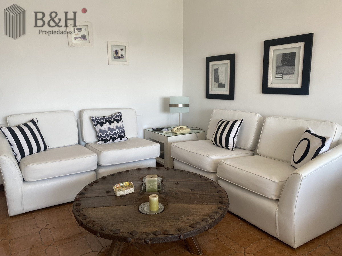 Apartamento ID.1818 - FRENTE A PUNTA SHOPPING, EXCELENTE UBICACIÓN, PISO ALTO VENTA 