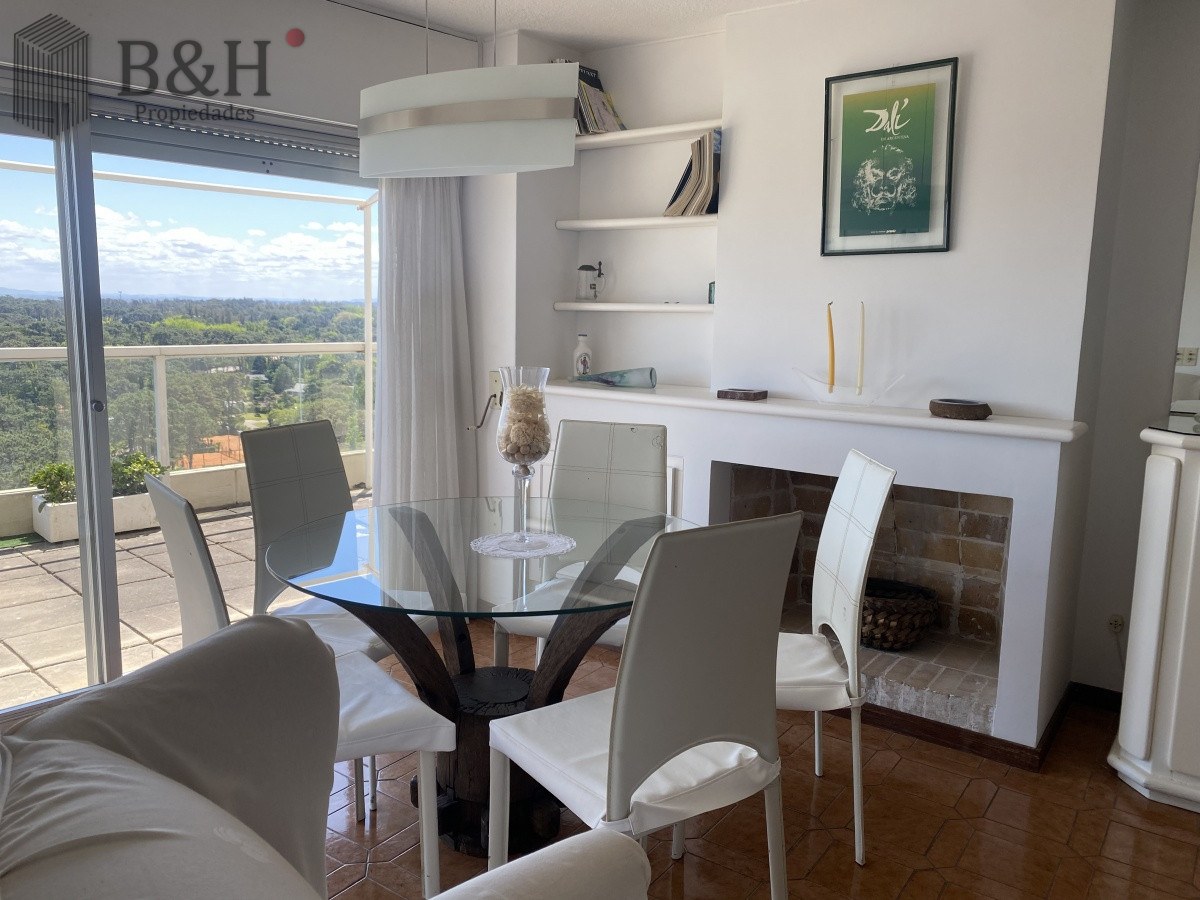 Apartamento ID.1818 - FRENTE A PUNTA SHOPPING, EXCELENTE UBICACIÓN, PISO ALTO VENTA 