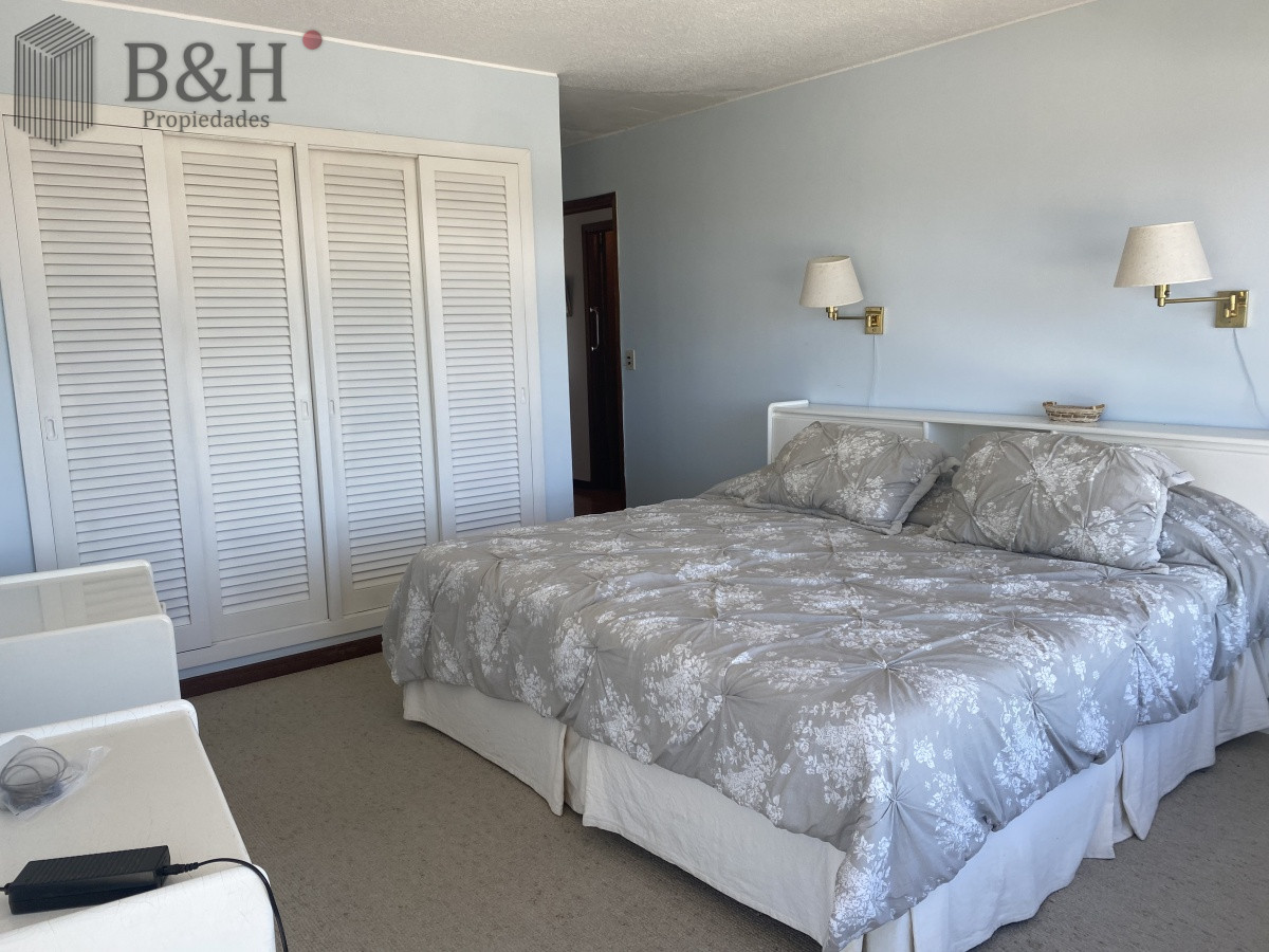 Apartamento ID.1818 - FRENTE A PUNTA SHOPPING, EXCELENTE UBICACIÓN, PISO ALTO VENTA 