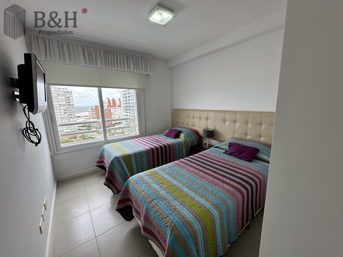 Apartamento ID.1694 - TORRE MANHATTAN, ALQUILER ENERO, 3 DORMITORIOS, TERRAZA CON PARRILLERO PUNTA DEL ESTE
