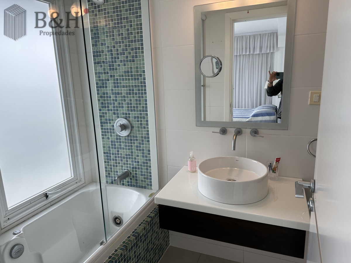 Apartamento ID.1694 - TORRE MANHATTAN, ALQUILER ENERO, 3 DORMITORIOS, TERRAZA CON PARRILLERO PUNTA DEL ESTE