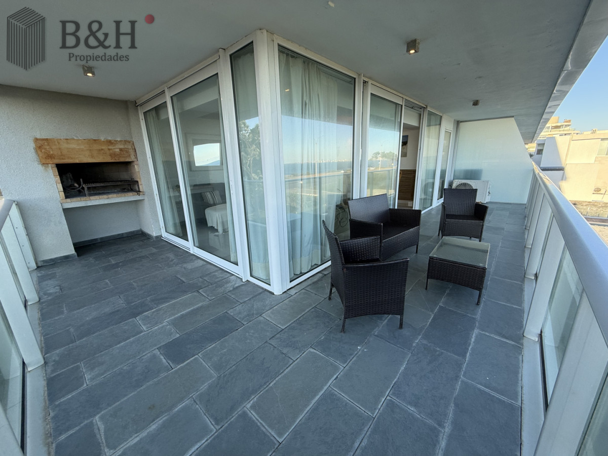 Apartamento ID.7757 - DIVINO APARTAMENTO EN VENTA PUNTA DEL ESTE DE 2 DORMITORIOS