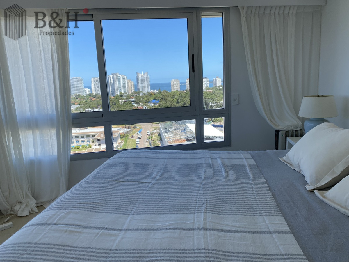 Apartamento ID.502 - HERMOSO APARTAMENTO 3 DORMITORIOS Y DEPENDENCIA VENTA EN PUNTA DEL ESTE