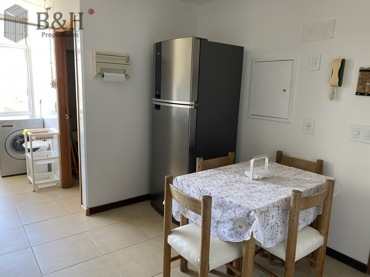 Apartamento ID.502 - HERMOSO APARTAMENTO 3 DORMITORIOS Y DEPENDENCIA VENTA EN PUNTA DEL ESTE