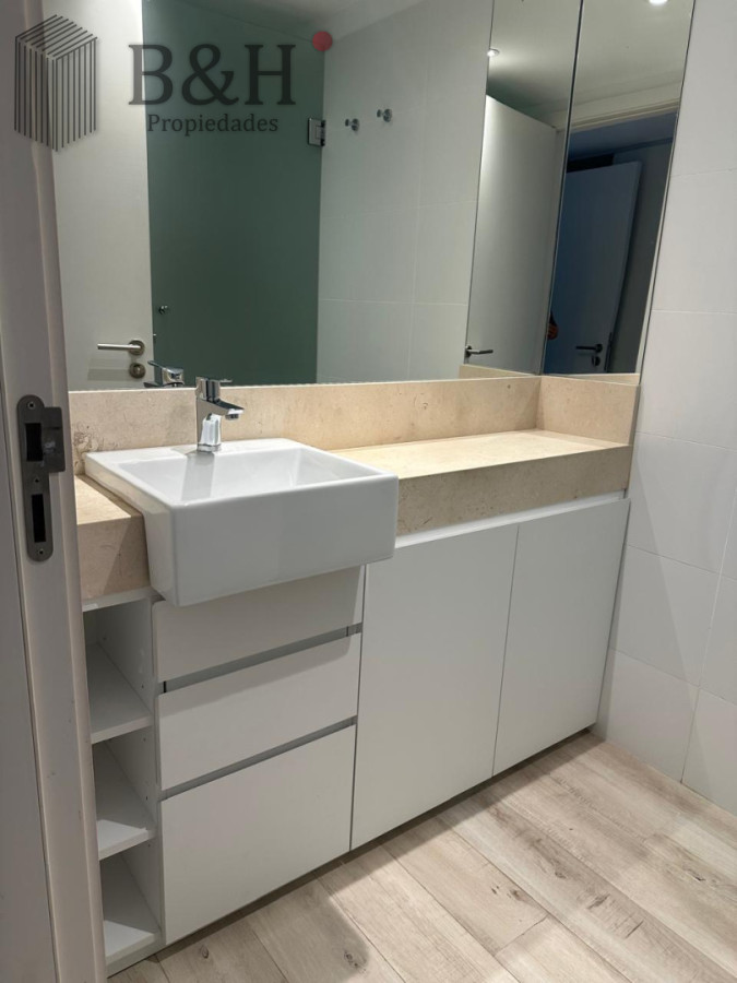 Apartamento ID.7226 - EXCELENTE APARTAMENTO A LA VENTA CON TODA LA VISTA AL MAR PLAYA MANSA 3 DORMITORIOS