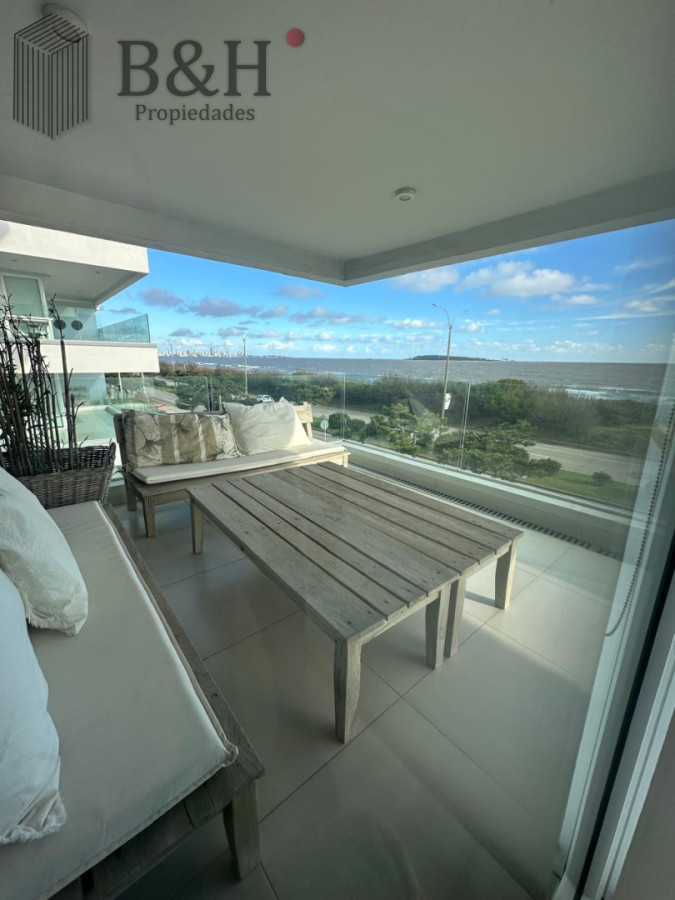Apartamento ID.7226 - EXCELENTE APARTAMENTO A LA VENTA CON TODA LA VISTA AL MAR PLAYA MANSA 3 DORMITORIOS