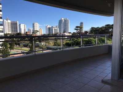 Proximo a las dos playas con todos los amenities 3 dormitorios 