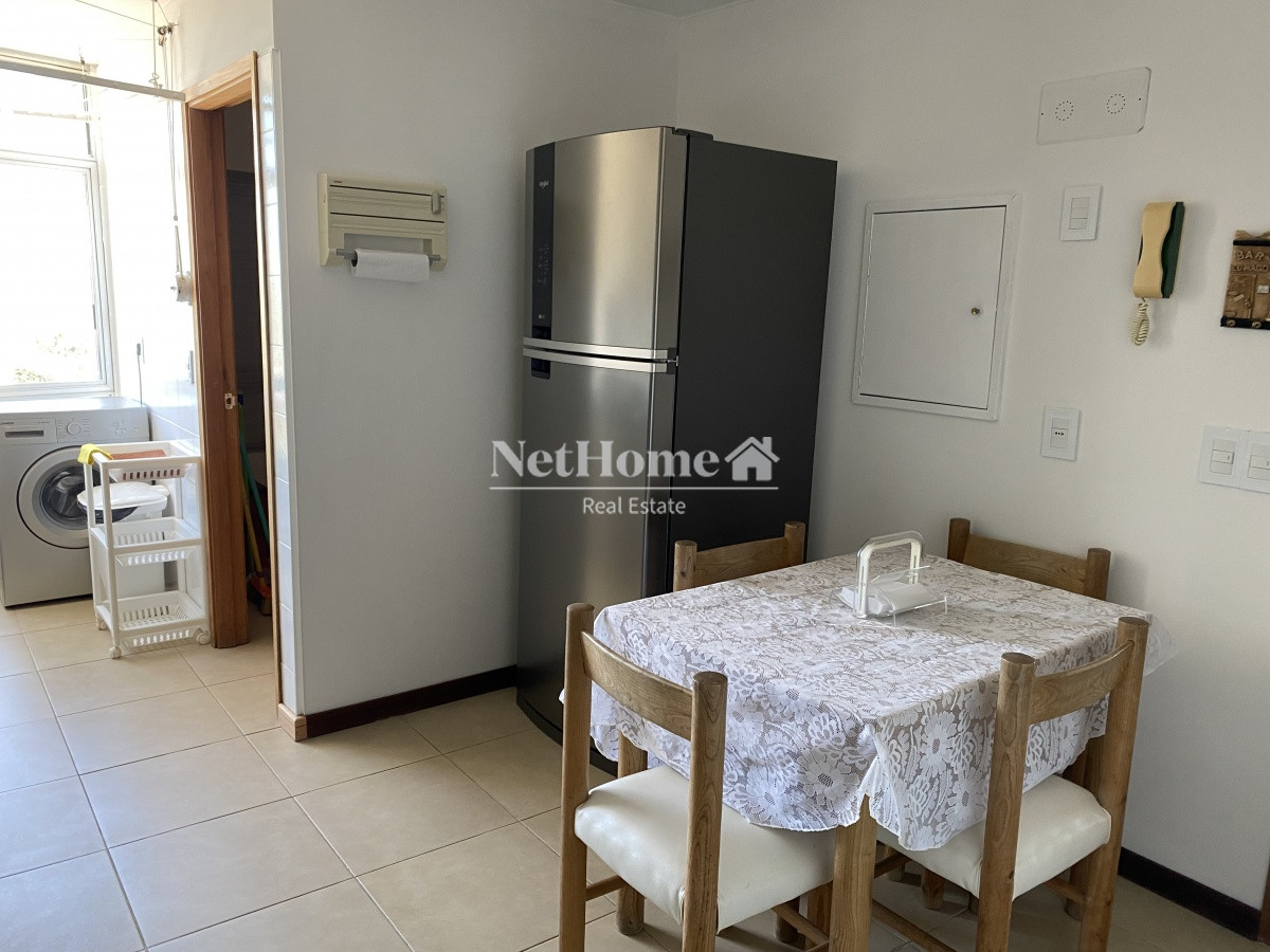 Apartamento ID.213 - Zona Roosvelt Apartamento 3 dormitorios + dependencia con garaje y vista al mar.