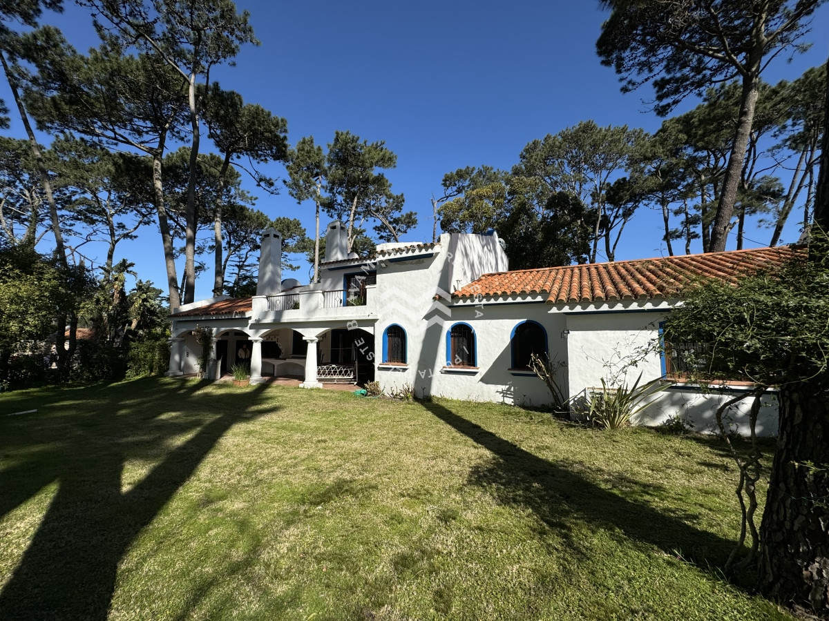 Casa ID.351 - Espectacular casa en venta, estilo colonial, San Rafael, venta, Punta del Este