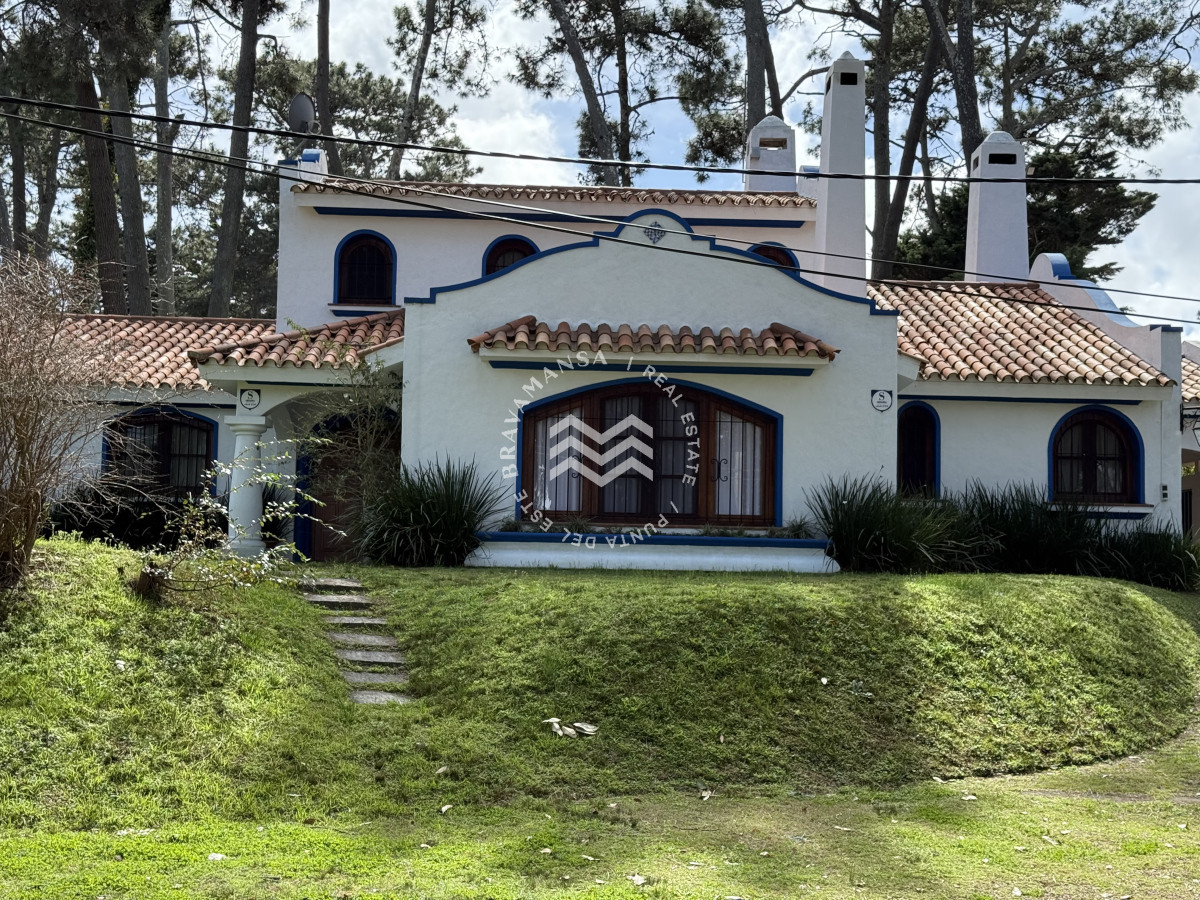Casa ID.351 - Espectacular casa en venta, estilo colonial, San Rafael, venta, Punta del Este