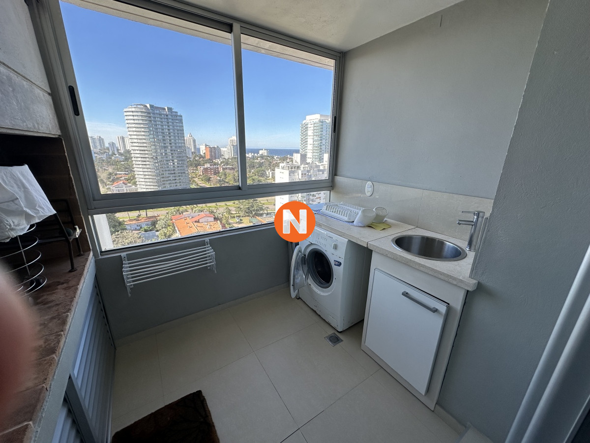 Apartamento Ref.222937 - ESPECTACULAR APARTAMENTO PLAYA MANSA, 3 DORMITORIOS EN SUITE, TODOS LOS SERVICIOS