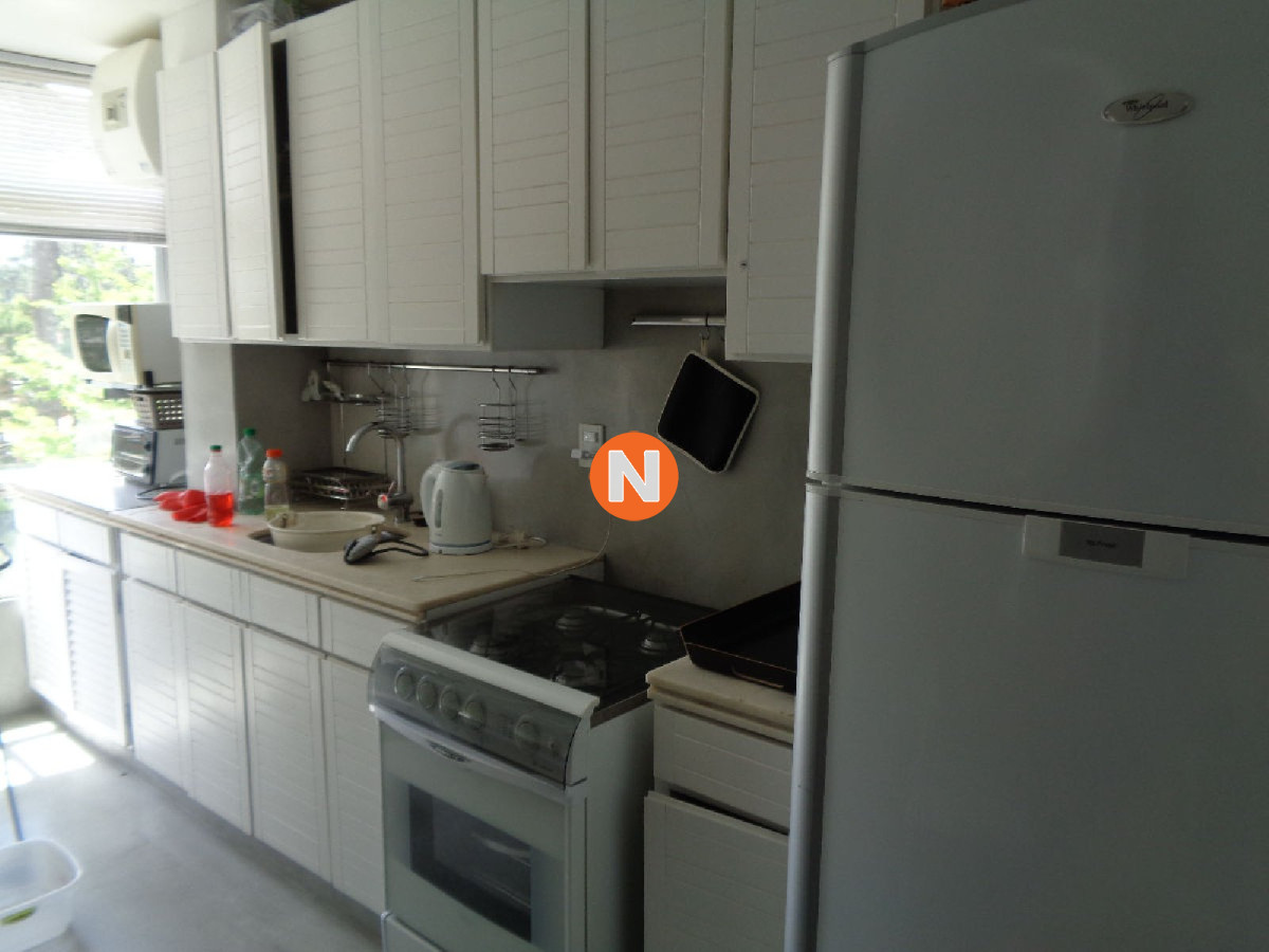 Apartamento Ref.225177 - Excelente ubicacion en Punta del Este, 2 dormitorios, 2 baños