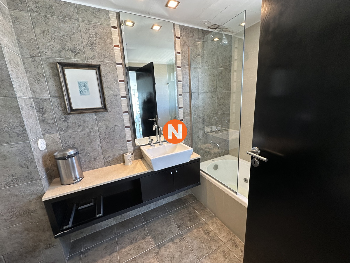Apartamento Ref.222937 - ESPECTACULAR APARTAMENTO PLAYA MANSA, 3 DORMITORIOS EN SUITE, TODOS LOS SERVICIOS