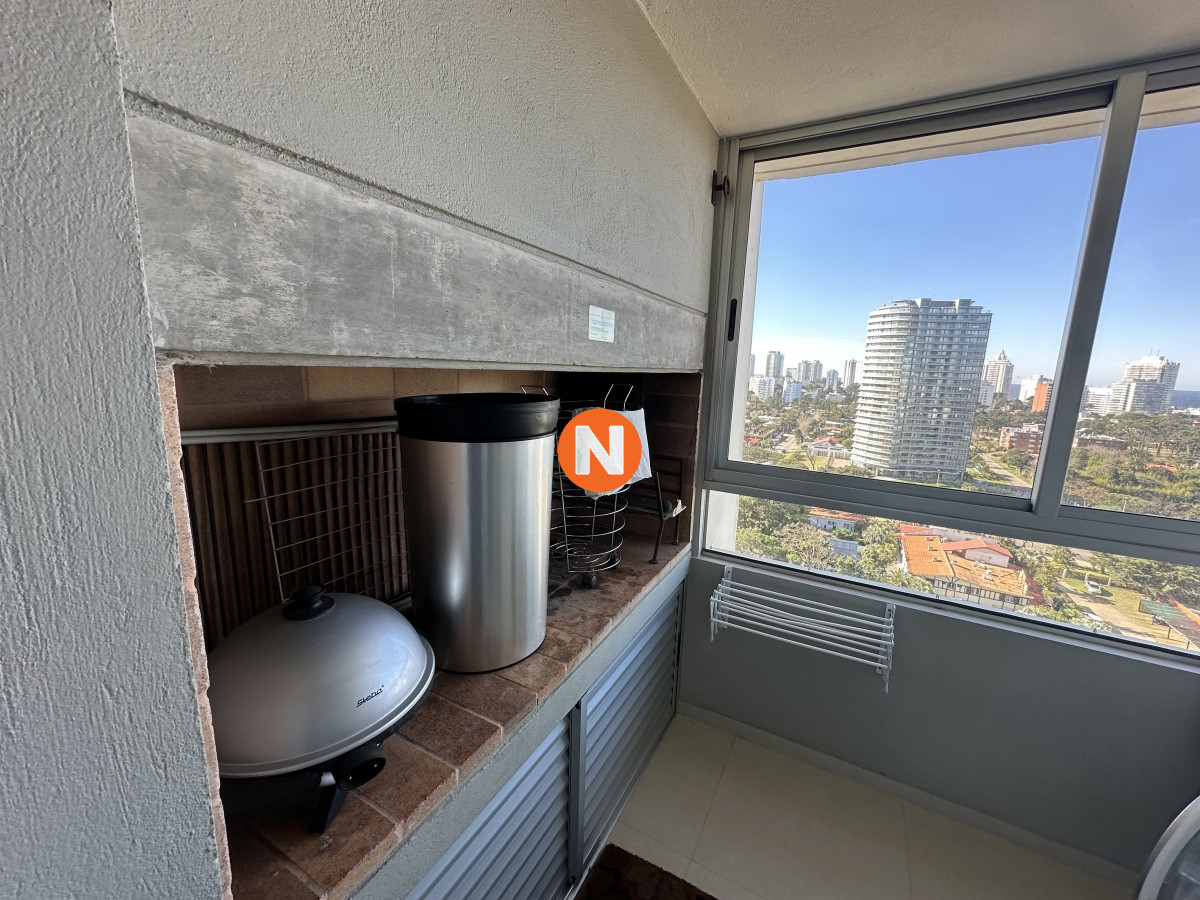 Apartamento Ref.222937 - ESPECTACULAR APARTAMENTO PLAYA MANSA, 3 DORMITORIOS EN SUITE, TODOS LOS SERVICIOS