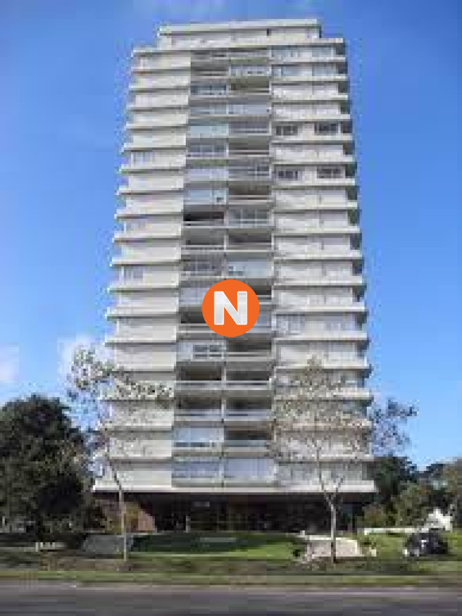 Apartamento Ref.225177 - Excelente ubicacion en Punta del Este, 2 dormitorios, 2 baños