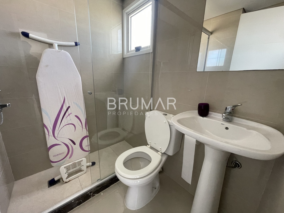 Apartamento ID.486 - Apartamento de lujo, 3 dormitorios en suite + dependencia, 2 garage, venta, Punta del Este