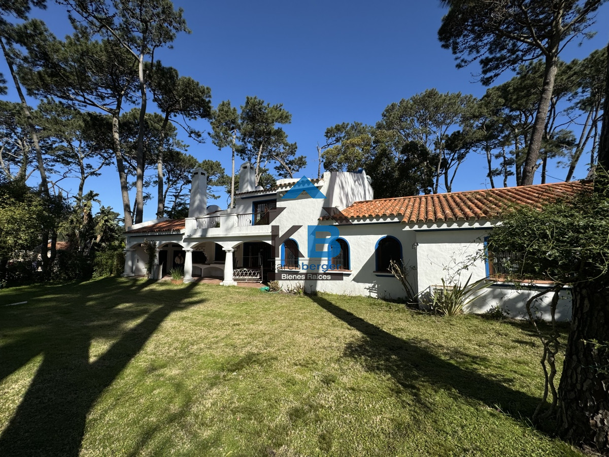 Casa ID.434 - Espectacular casa en venta, estilo colonial, San Rafael, venta, Punta del Este