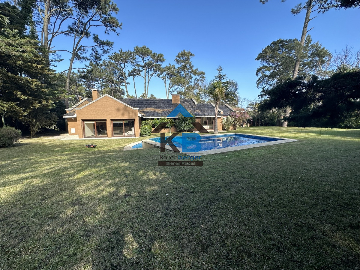 Casa ID.433 - SAN RAFAEL, PUNTA DEL ESTE EN VENTA CASA 4 DORMITORIOS PISCINA