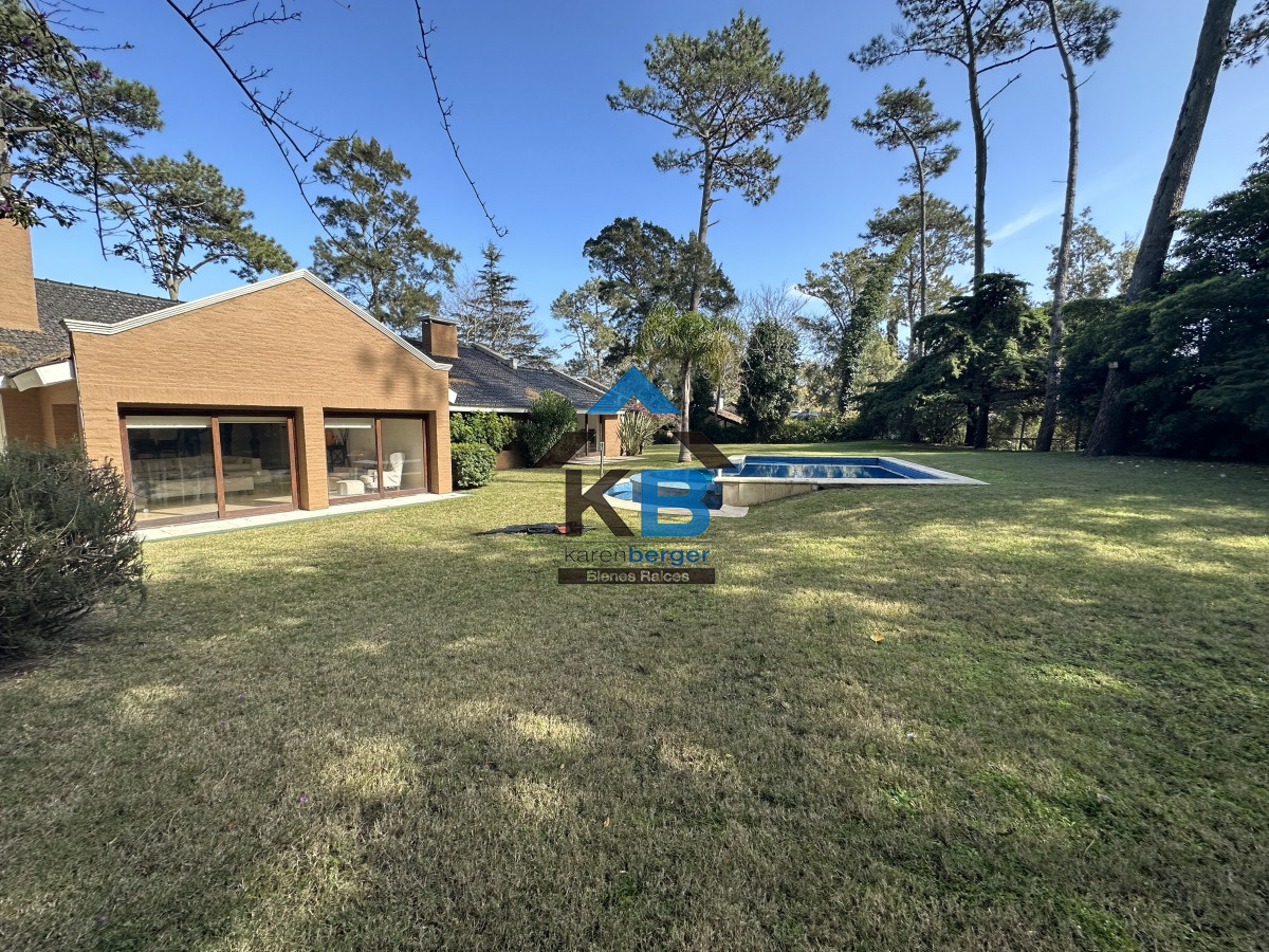 Casa ID.433 - SAN RAFAEL, PUNTA DEL ESTE EN VENTA CASA 4 DORMITORIOS PISCINA