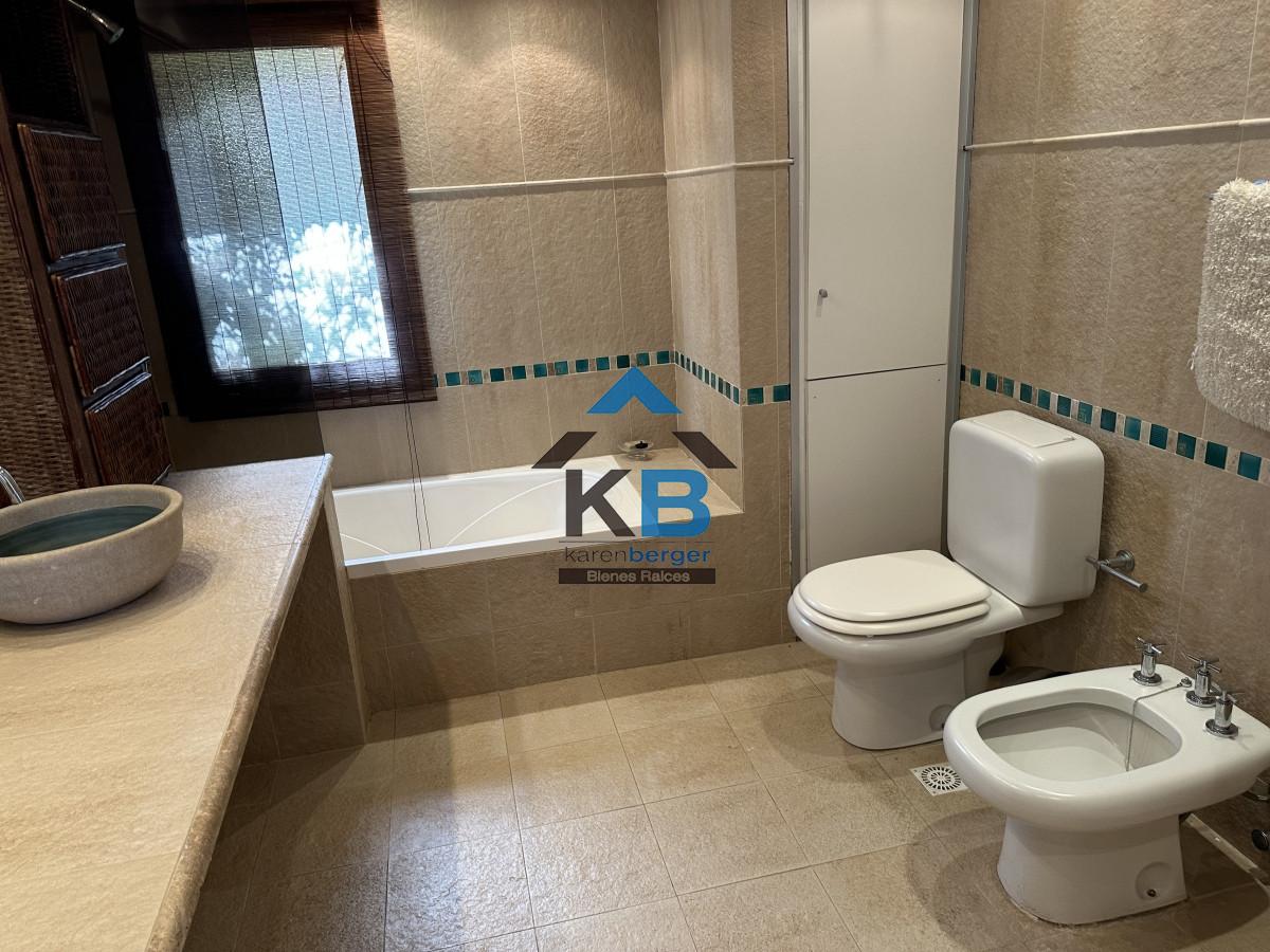 Casa ID.433 - SAN RAFAEL, PUNTA DEL ESTE EN VENTA CASA 4 DORMITORIOS PISCINA
