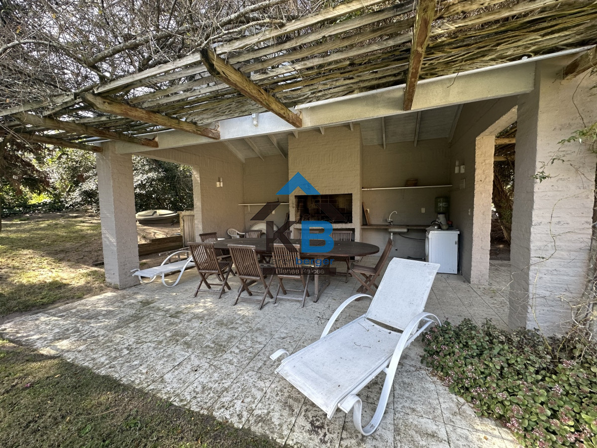 Casa ID.433 - SAN RAFAEL, PUNTA DEL ESTE EN VENTA CASA 4 DORMITORIOS PISCINA