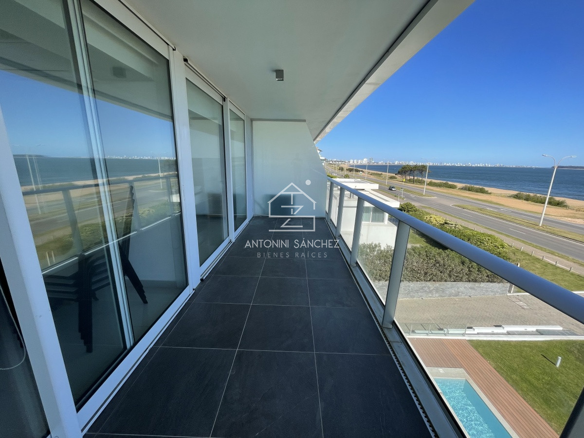 Apartamento ID.536 - FRENTE AL MAR, 3 DORMITORIOS, 2 BAÑOS,  EN VENTA , PUNTA DEL ESTE