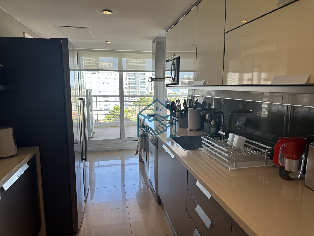 Apartamento ID.1054/ESPECTACULAR-ESTADO-EDIFICIO-EN-ZONA-DE-ENJOY-ALEXANDER- - ESPECTACULAR ESTADO EDIFICIO EN ZONA DE ENJOY ALEXANDER 