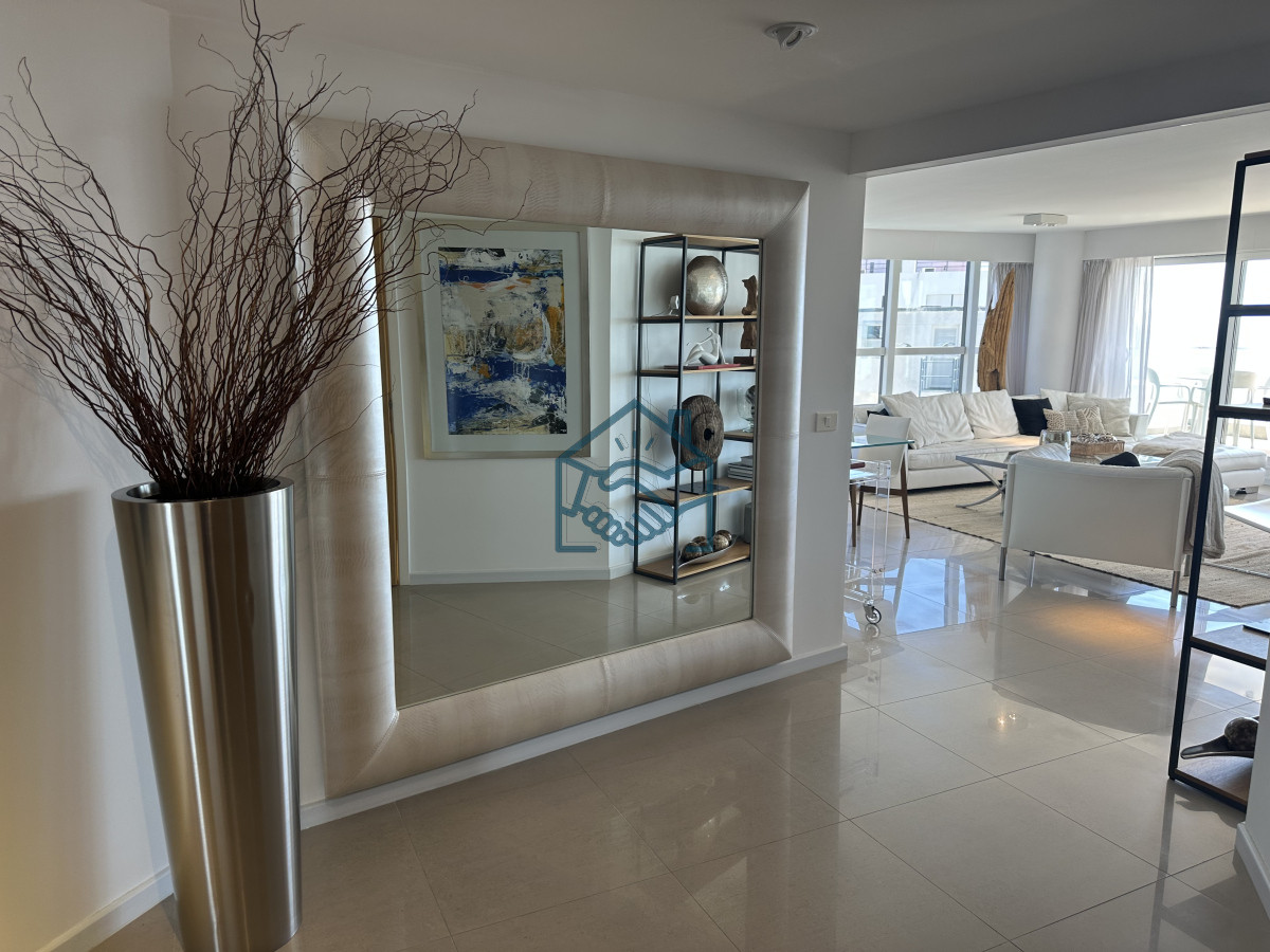 Apartamento ID.1054/ESPECTACULAR-ESTADO-EDIFICIO-EN-ZONA-DE-ENJOY-ALEXANDER- - ESPECTACULAR ESTADO EDIFICIO EN ZONA DE ENJOY ALEXANDER 