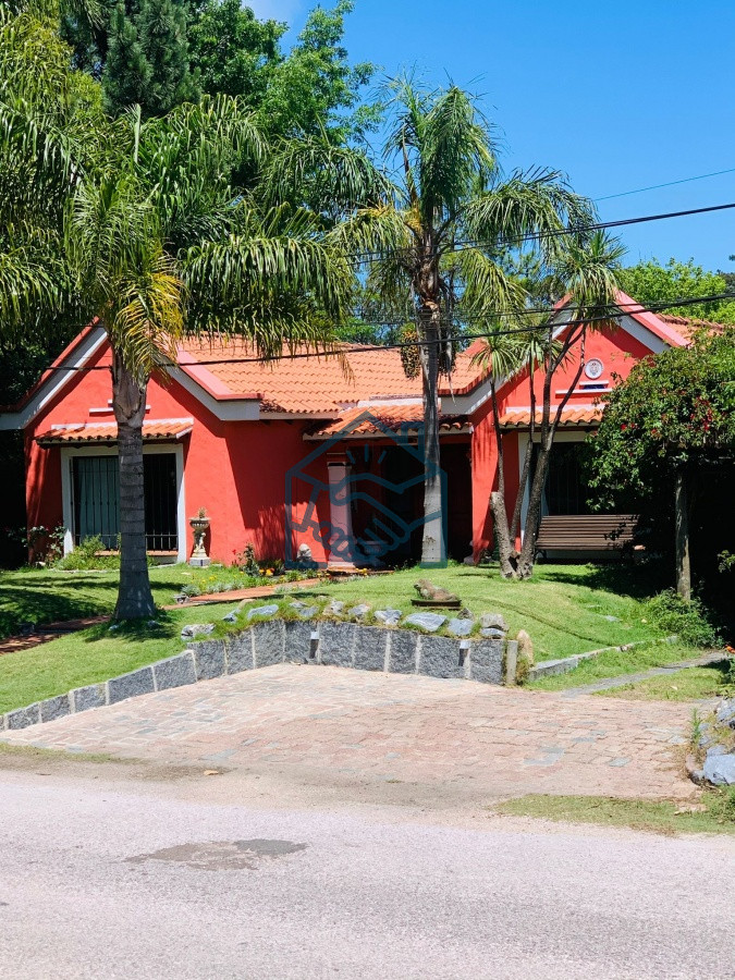 Casa ID.1476/PINARES-CON-EXCELENTES-DETALLES-4-DORMITOROS-PISCINA-BARBACOA-CERRADA - PINARES CON EXCELENTES DETALLES 4 DORMITOROS PISCINA BARBACOA CERRADA