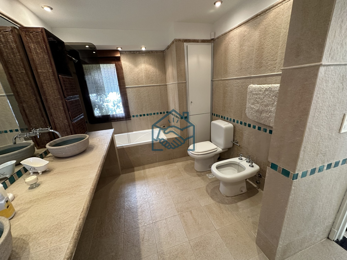 Casa ID.461/SAN-RAFAEL,-PUNTA-DEL-ESTE-EN-VENTA-CASA-4-DORMITORIOS-PISCINA - SAN RAFAEL, PUNTA DEL ESTE EN VENTA CASA 4 DORMITORIOS PISCINA
