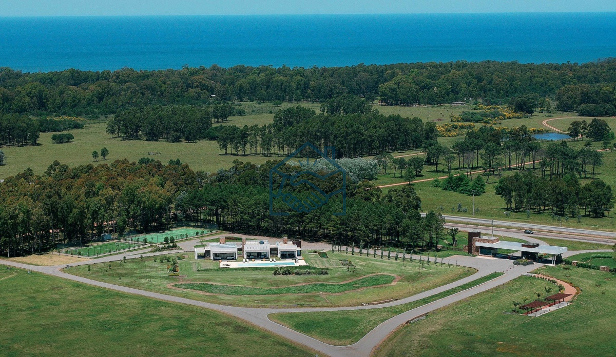 Terreno ID.450/50-metros-de-costa,-acepta-financiacion,-venta,-chacra,-Punta-del-Este,-Uruguay,-LAGUNA-DE-LOS-CISNES - 50 metros de costa, acepta financiacion, venta, chacra, Punta del Este, Uruguay, LAGUNA DE LOS CISNES