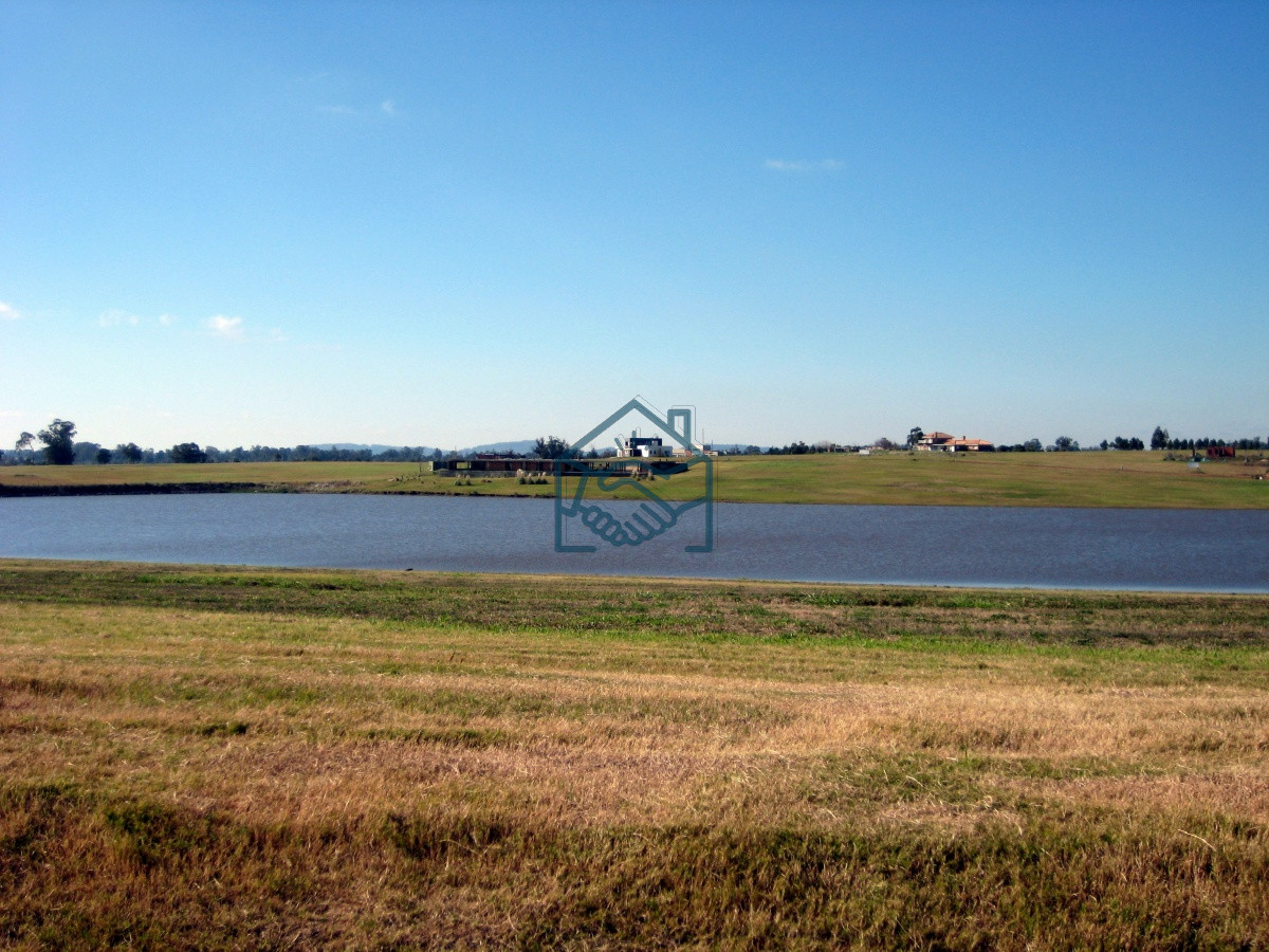 Terreno ID.450/50-metros-de-costa,-acepta-financiacion,-venta,-chacra,-Punta-del-Este,-Uruguay,-LAGUNA-DE-LOS-CISNES - 50 metros de costa, acepta financiacion, venta, chacra, Punta del Este, Uruguay, LAGUNA DE LOS CISNES