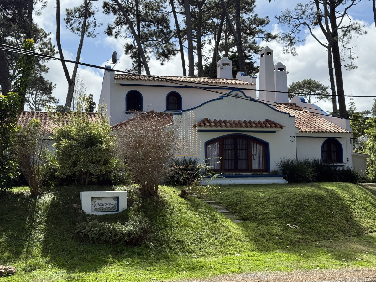 Casa ID.536 - Espectacular casa en venta, estilo colonial, San Rafael, venta, Punta del Este