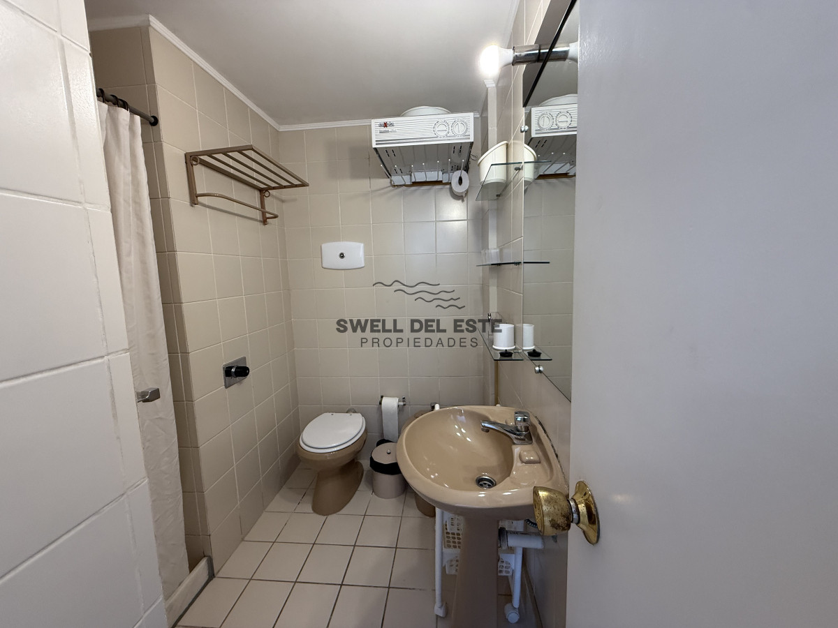 Apartamento ID.195 - VENTA PUNTA DEL ESTE 2 DORMITORIOS A PASITOS DEL PUERTO Y GORLERO CON AMENITIES