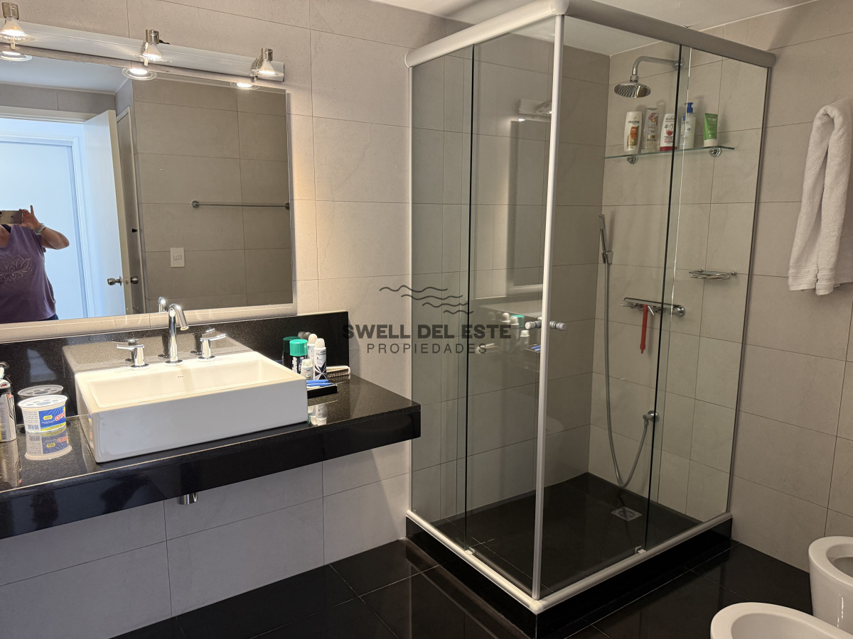 Apartamento ID.238 - RECIEN INGRESADO, 3 DORMITORIOS Y DEP. VENTA PRIMERA LINEA PLAYA MANSA