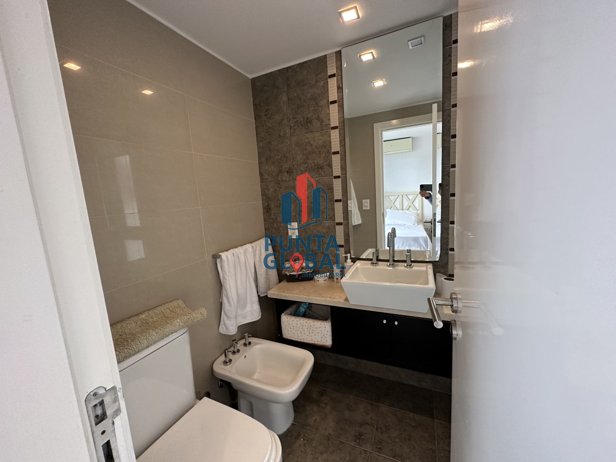 Apartamento ID.217 - PLAYA MANSA 3 DORMITORIOS EN SUITE 