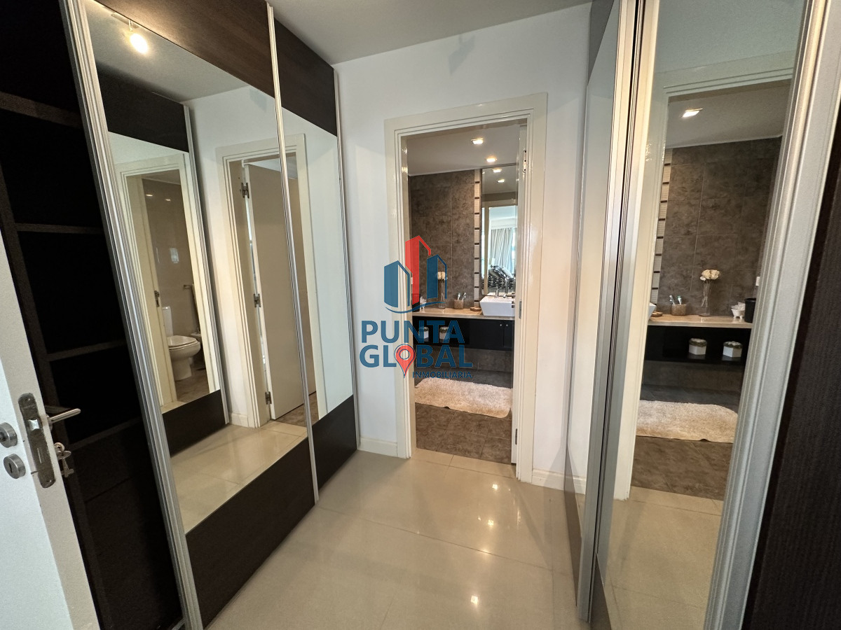 Apartamento ID.217 - PLAYA MANSA 3 DORMITORIOS EN SUITE 