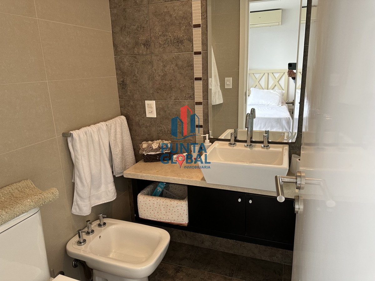 Apartamento ID.217 - PLAYA MANSA 3 DORMITORIOS EN SUITE 
