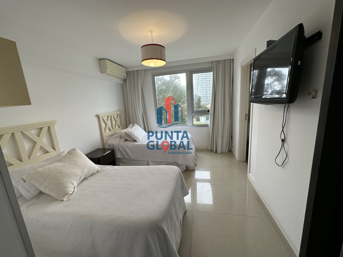 Apartamento ID.217 - PLAYA MANSA 3 DORMITORIOS EN SUITE 