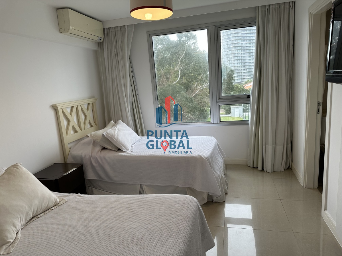 Apartamento ID.217 - PLAYA MANSA 3 DORMITORIOS EN SUITE 