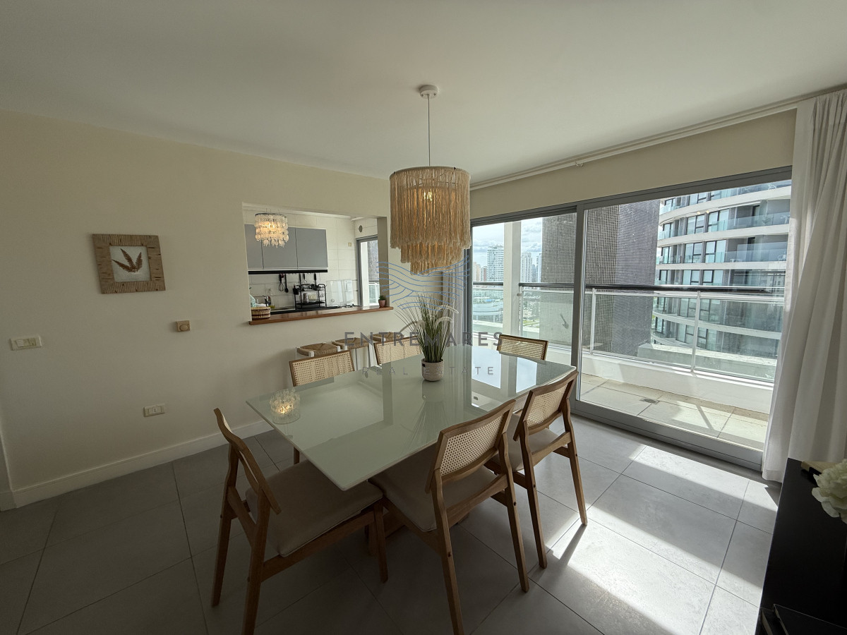 Apartamento ID.263 - ESPECTACULAR PENT HOUSE EN TORRE FRANCIA PUNTA DEL ESTE DE 2 DORMITORIOS