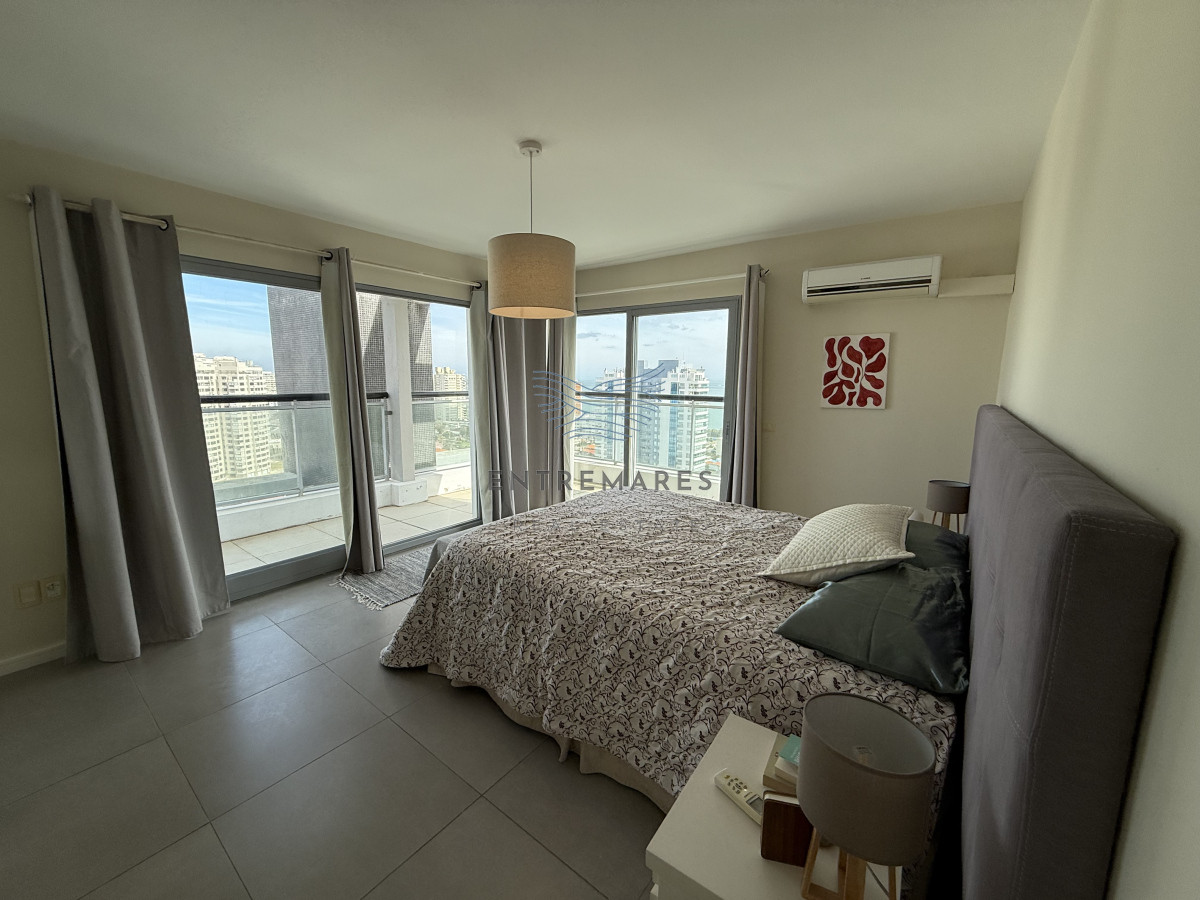 Apartamento ID.263 - ESPECTACULAR PENT HOUSE EN TORRE FRANCIA PUNTA DEL ESTE DE 2 DORMITORIOS