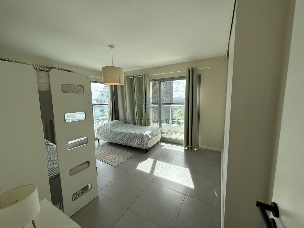 Apartamento ID.263 - ESPECTACULAR PENT HOUSE EN TORRE FRANCIA PUNTA DEL ESTE DE 2 DORMITORIOS